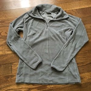 Columbia light weight pull over